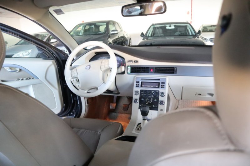 VOLVO V70 2000 TURBO DIESEL DE 136 CV Y 6 VEL.