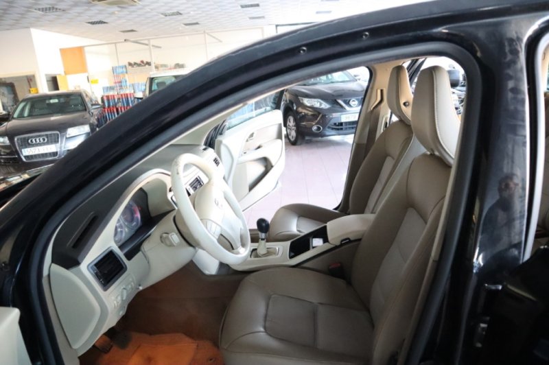 VOLVO V70 2000 TURBO DIESEL DE 136 CV Y 6 VEL.