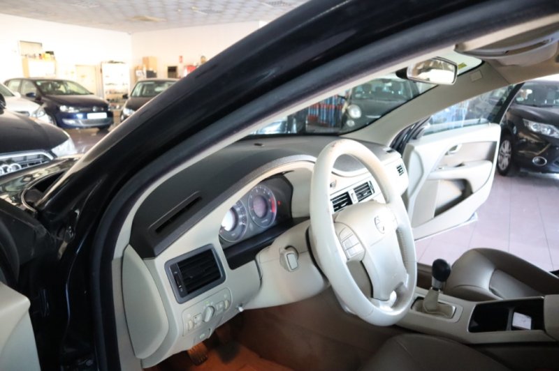 VOLVO V70 2000 TURBO DIESEL DE 136 CV Y 6 VEL.