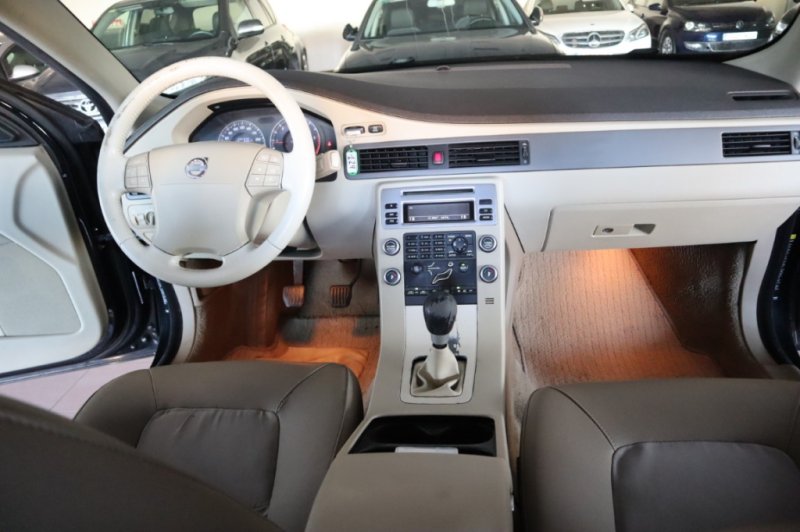 VOLVO V70 2000 TURBO DIESEL DE 136 CV Y 6 VEL.