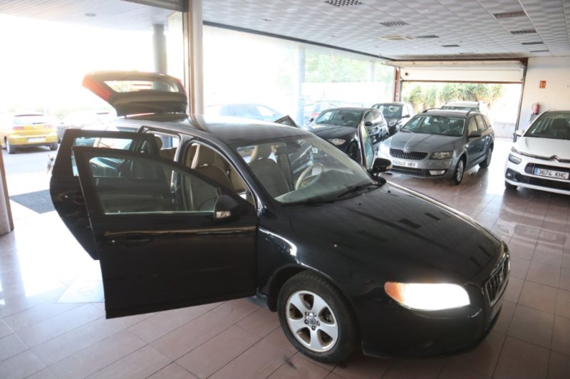 VOLVO V70 2000 TURBO DIESEL DE 136 CV Y 6 VEL.