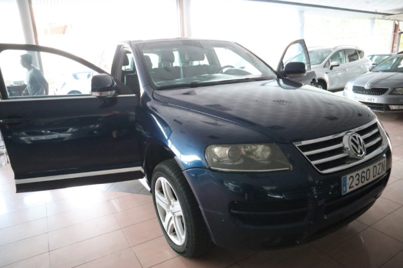 VOLKSWAGEN TOUAREG 3.0 TDI CON CAMBIO AUTOMATICO DE 224 CV