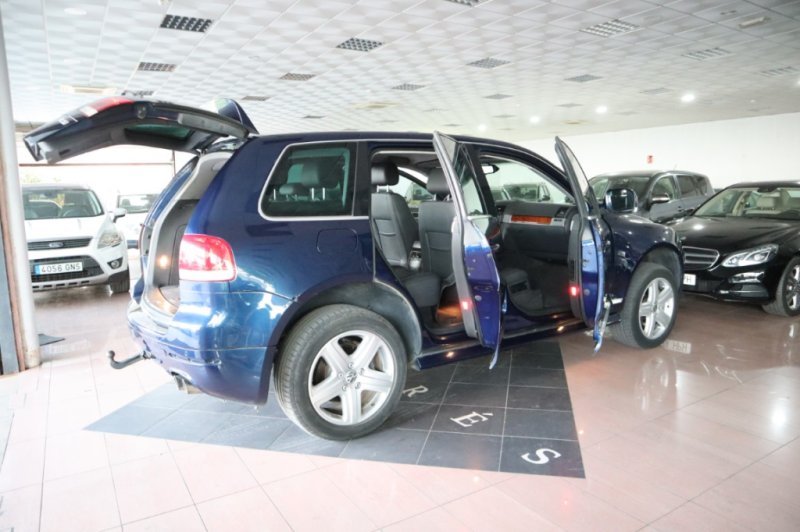 VOLKSWAGEN TOUAREG 3.0 TDI CON CAMBIO AUTOMATICO DE 224 CV