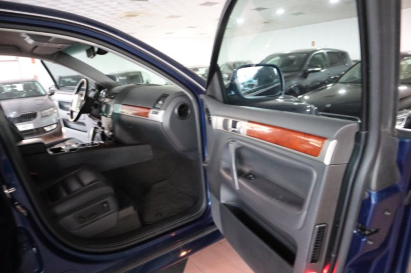 VOLKSWAGEN TOUAREG 3.0 TDI CON CAMBIO AUTOMATICO DE 224 CV