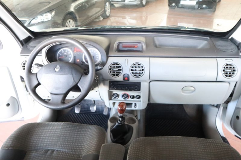 RENAULT KANGOO 1500 DCI DE 85 CV CON 5 PLAZAS