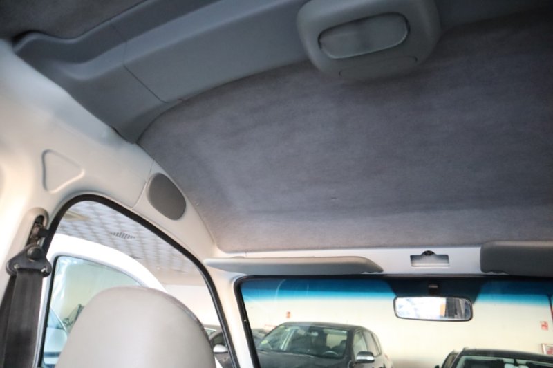 RENAULT KANGOO 1900 DIESEL DE 65 CV CON 5 PLAZAS