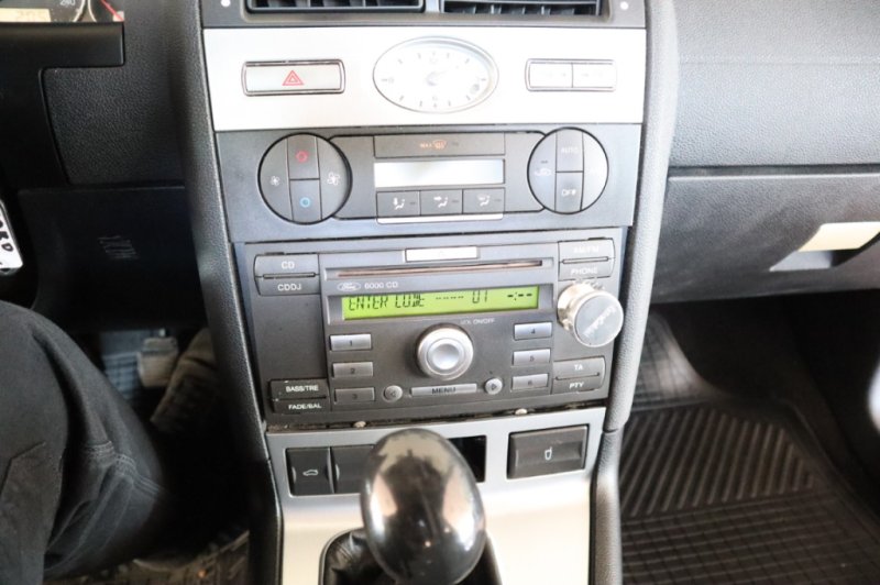 FORD MONDEO 2000 TURBO DIESEL DE 130 CV Y 6 VELOC.