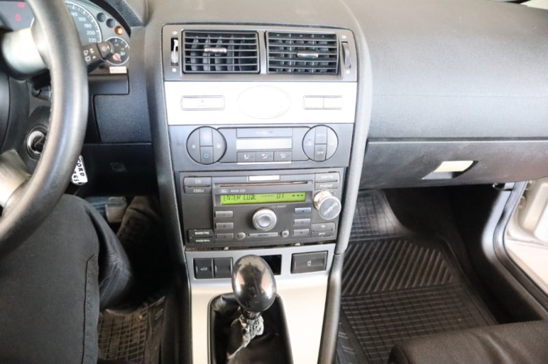 FORD MONDEO 2000 TURBO DIESEL DE 130 CV Y 6 VELOC.