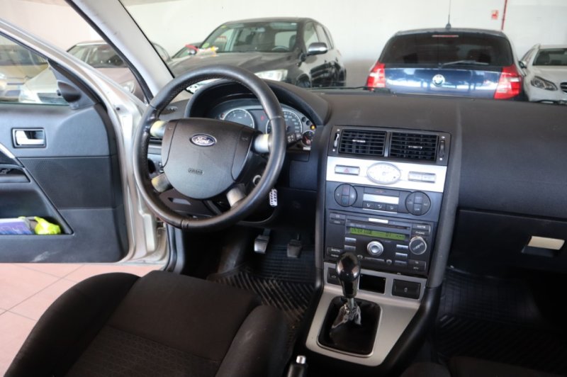 FORD MONDEO 2000 TURBO DIESEL DE 130 CV Y 6 VELOC.