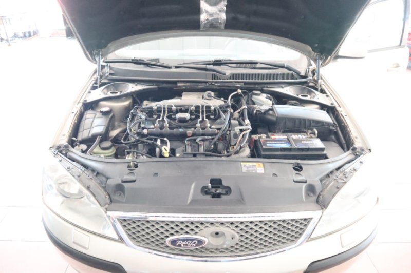 FORD MONDEO 2000 TURBO DIESEL DE 130 CV Y 6 VELOC.
