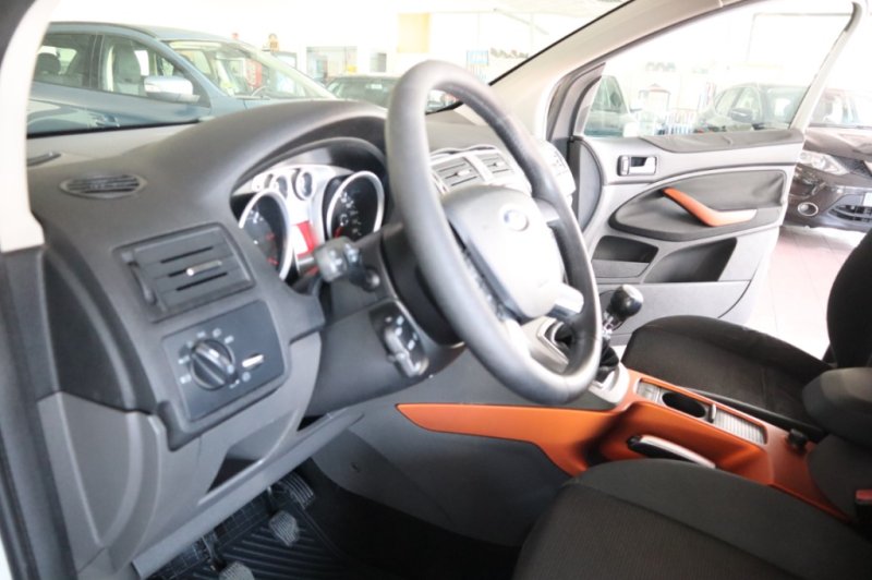 FORD KUGA TDCI TODO CAMINO DE 2000 CC T/DIESEL Y 140 CV
