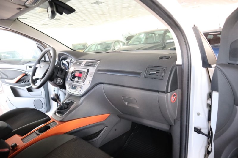 FORD KUGA TDCI TODO CAMINO DE 2000 CC T/DIESEL Y 140 CV