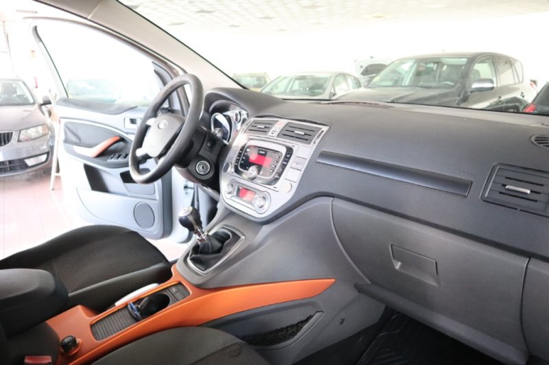 FORD KUGA TDCI TODO CAMINO DE 2000 CC T/DIESEL Y 140 CV