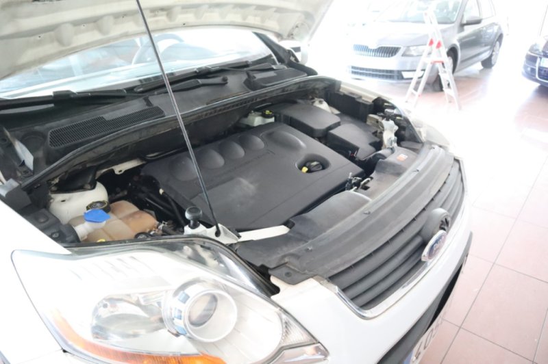 FORD KUGA TDCI TODO CAMINO DE 2000 CC T/DIESEL Y 140 CV
