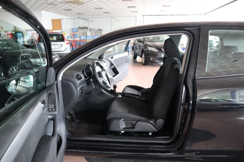 VOLKSWAGEN GOLF 2000 TDI DE 140 CV Y 6 VELOCIDADES