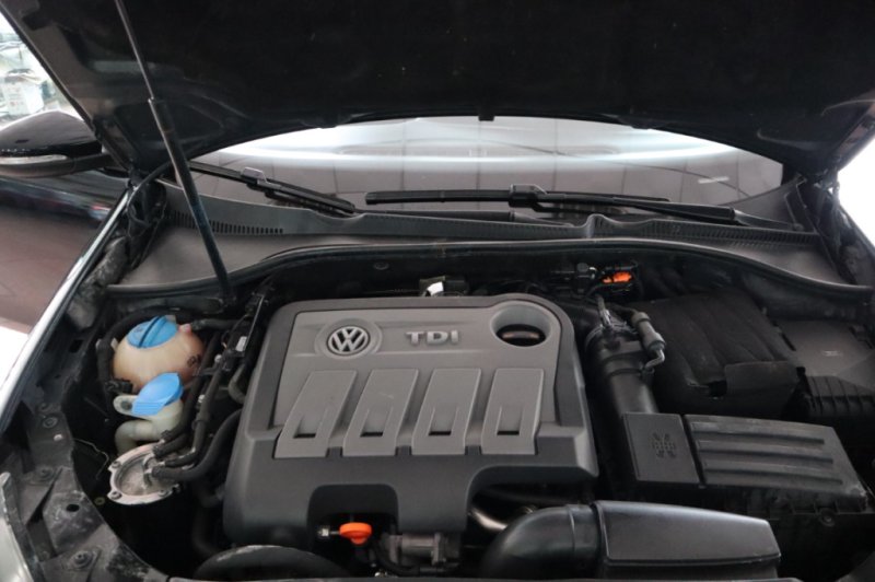 VOLKSWAGEN GOLF 2000 TDI DE 140 CV Y 6 VELOCIDADES