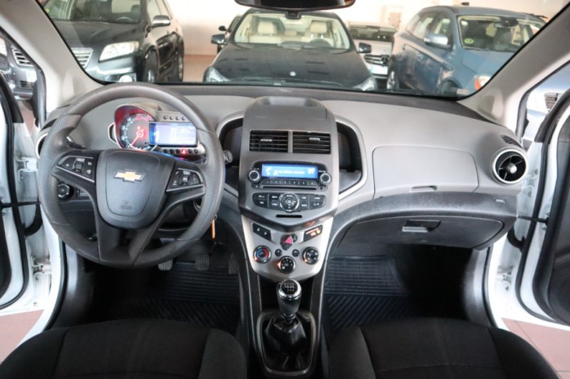 CHEVROLET AVEO 1300 TURBO DIESEL DE 95 CV Y 6 VELOCID.