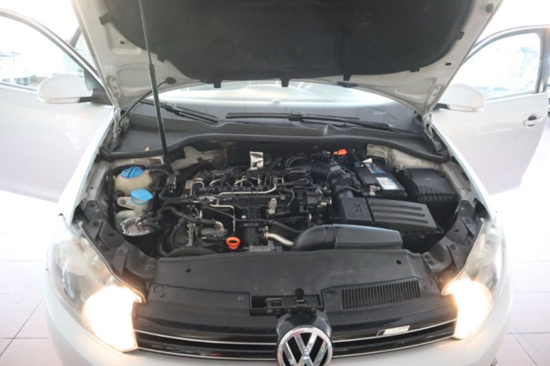 VOLKSWAGEN GOLF 1600 TDI DE 105 CV