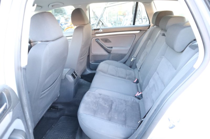 VOLKSWAGEN GOLF 1600 TDI DE 105 CV