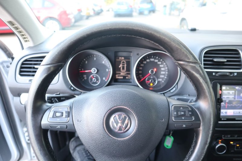 VOLKSWAGEN GOLF 1600 TDI DE 105 CV