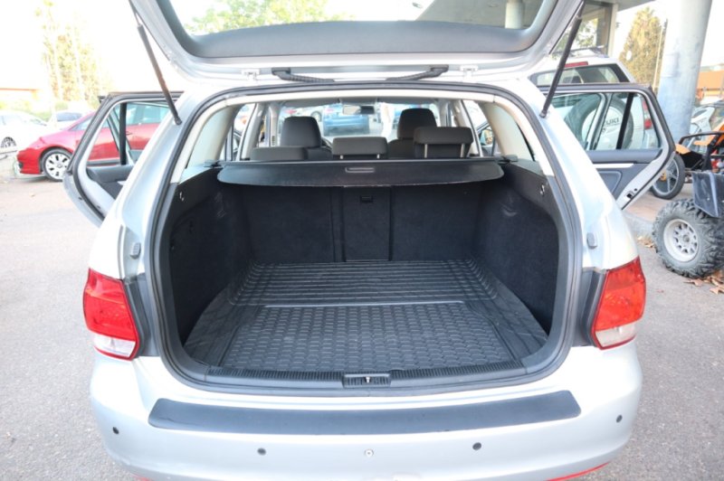 VOLKSWAGEN GOLF 1600 TDI DE 105 CV