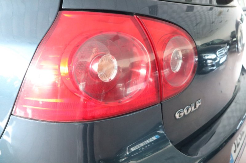 VOLKSWAGEN GOLF 1.900 TDI DE 105V CV CON 5 PUERTAS