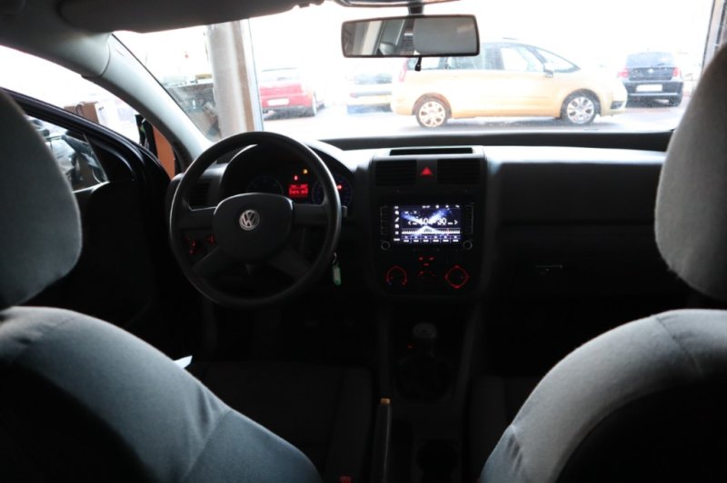 VOLKSWAGEN GOLF 1.900 TDI DE 105V CV CON 5 PUERTAS