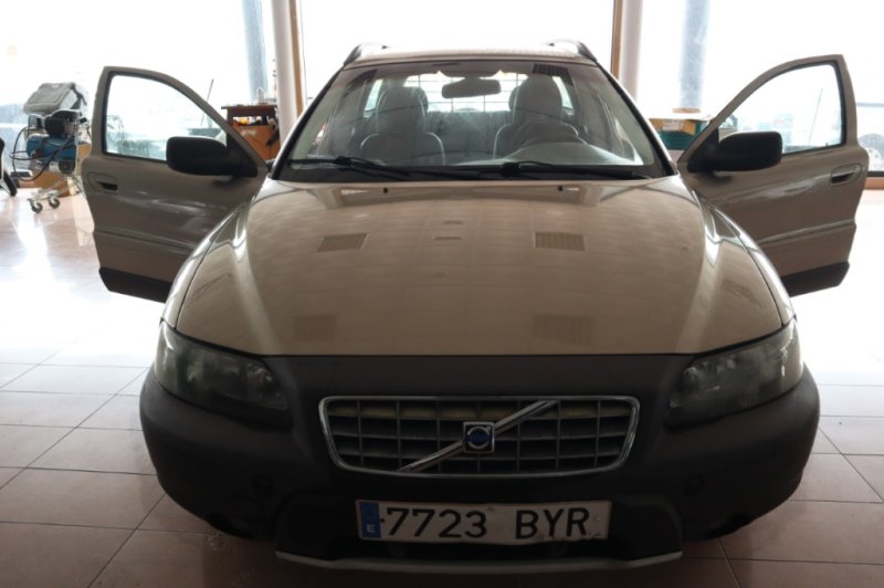 VOLVO V70 DE 2435 CC  200 CV