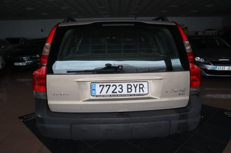 VOLVO V70 DE 2435 CC  200 CV