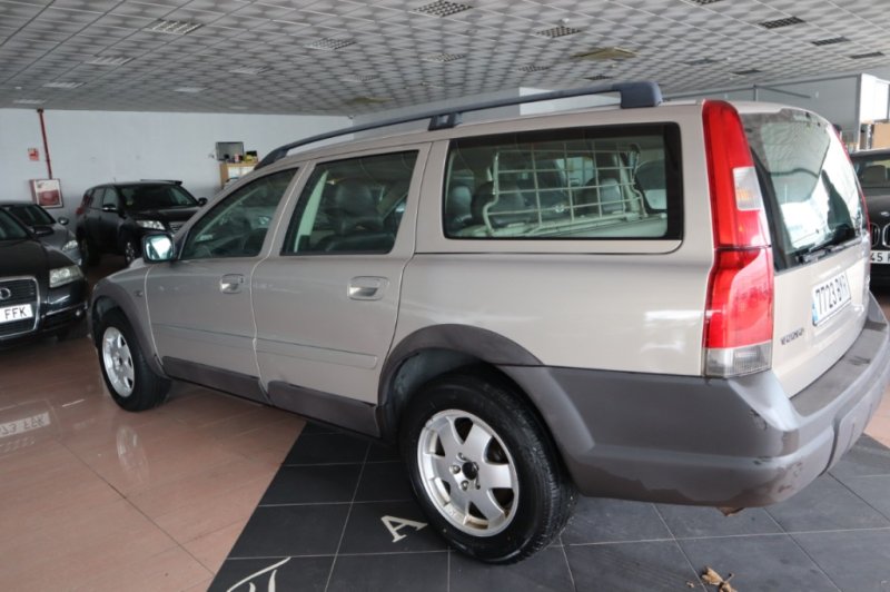 VOLVO V70 DE 2435 CC  200 CV