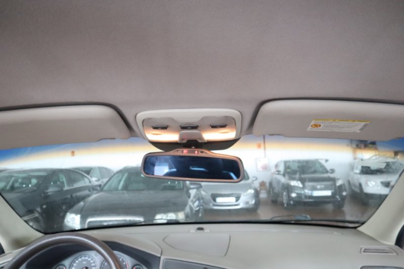 VOLVO V70 DE 2435 CC  200 CV