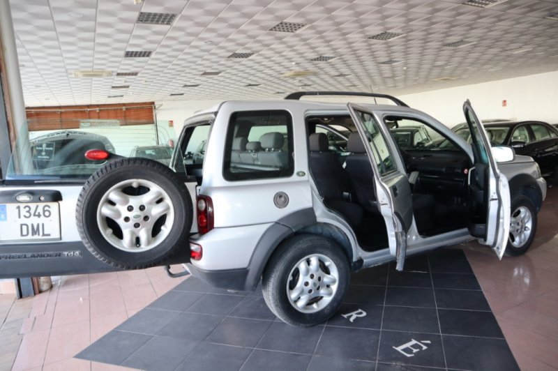 LAND ROVER FREELANDER 2000 TURBO DIESEL CON 5 PUERTAS