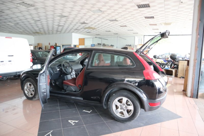 VOLVO C-30 1600 TURBO DIESEL CON 110 CV