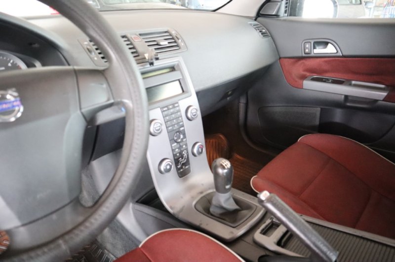 VOLVO C-30 1600 TURBO DIESEL CON 110 CV