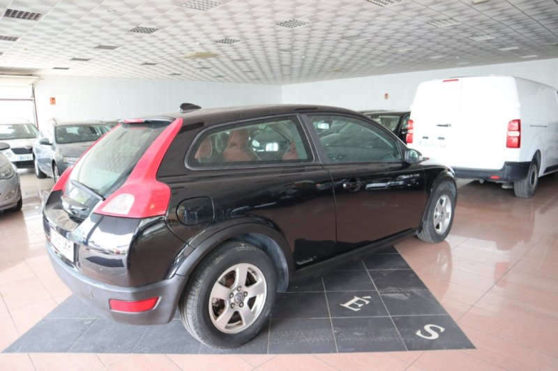 VOLVO C-30 1600 TURBO DIESEL CON 110 CV