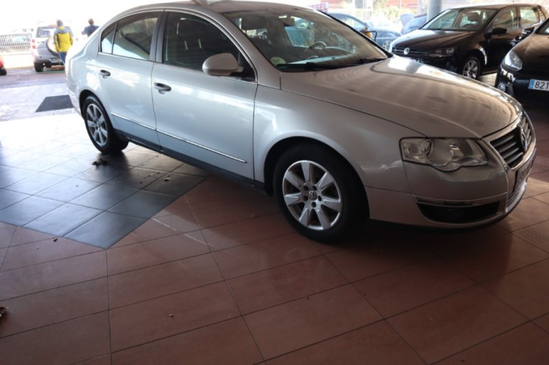 VOLKSWAGEN PASSAT 2.0 TDI DE 140 CV Y 6 VEL.