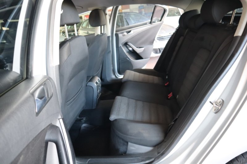 VOLKSWAGEN PASSAT 2.0 TDI DE 140 CV Y 6 VEL.