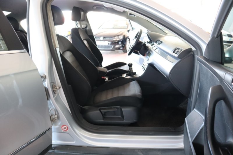 VOLKSWAGEN PASSAT 2.0 TDI DE 140 CV Y 6 VEL.