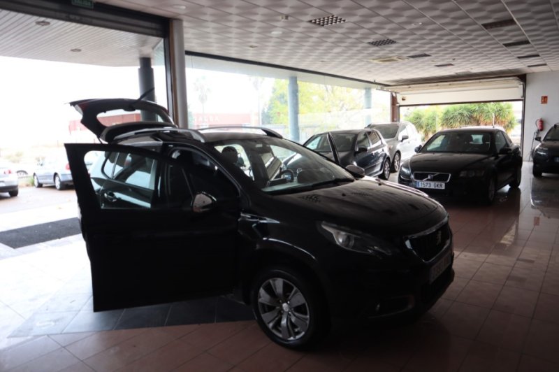 PEUGEOT 2008 SUV 1200 INYECCION DE 82 CV