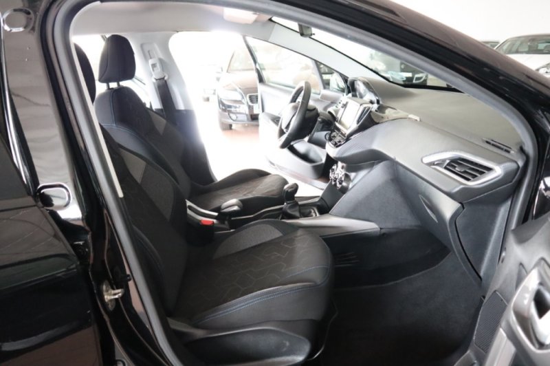 PEUGEOT 2008 SUV 1200 INYECCION DE 82 CV