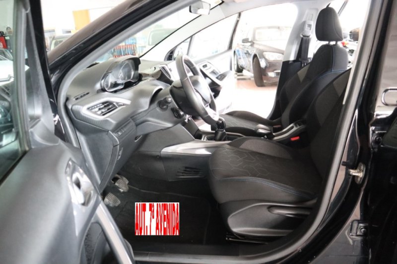 PEUGEOT 2008 SUV 1200 INYECCION DE 82 CV