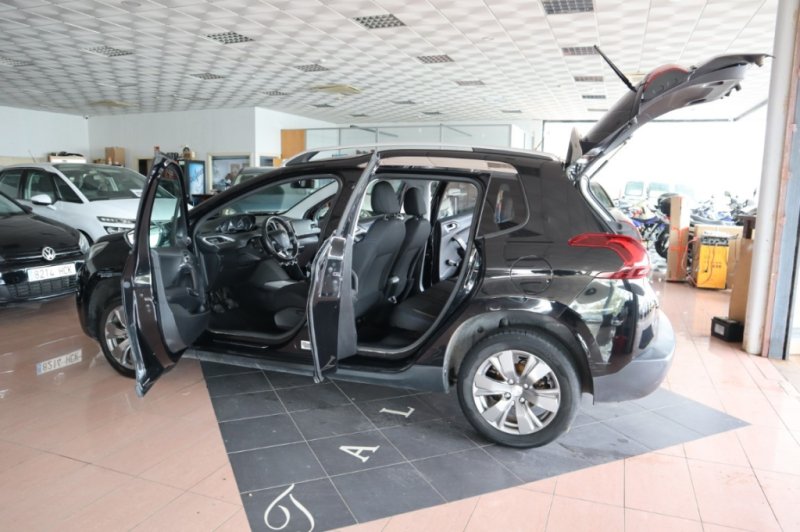 PEUGEOT 2008 SUV 1200 INYECCION DE 82 CV