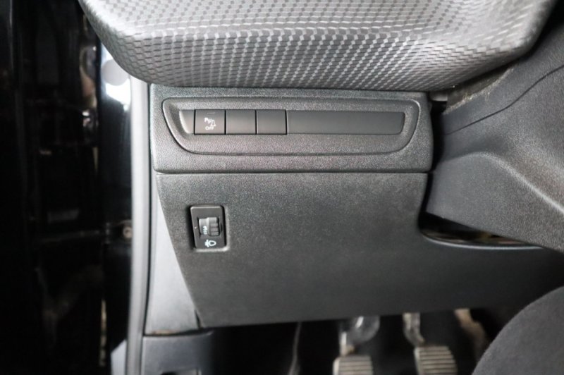 PEUGEOT 2008 SUV 1200 INYECCION DE 82 CV