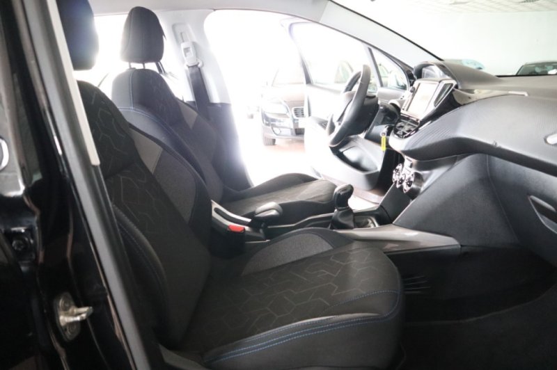 PEUGEOT 2008 SUV 1200 INYECCION DE 82 CV