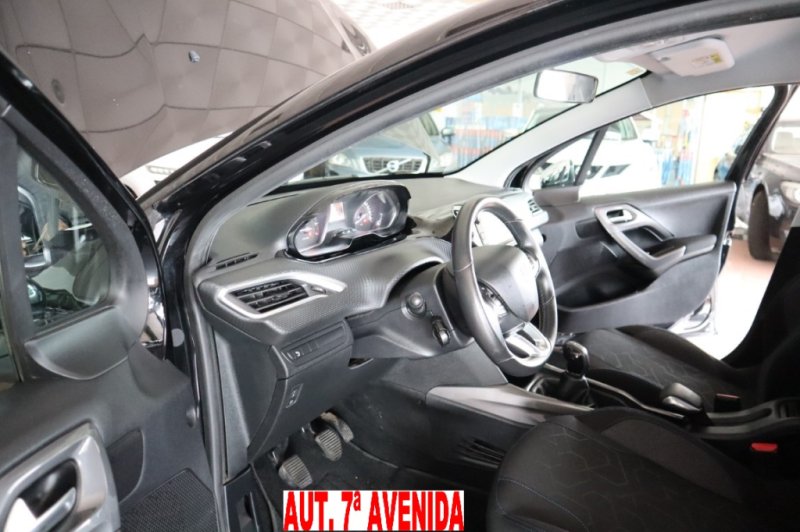 PEUGEOT 2008 SUV 1200 INYECCION DE 82 CV