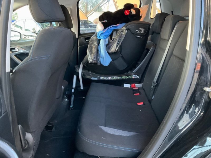 PEUGEOT 2008 SUV 1200 INYECCION DE 82 CV