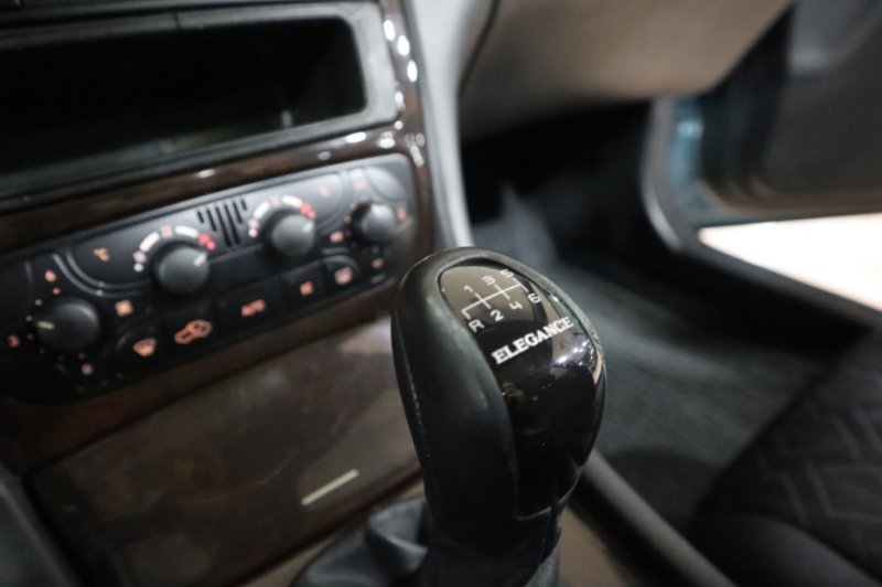 MERCEDES-BENZ C 220 CDI DE 143 CV Y 6 VELOCIDADES