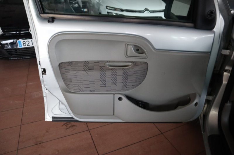 RENAULT KANGOO 1500 TURBO DIESEL DE 82 CV