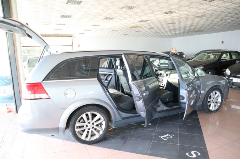 OPEL VECTRA 3.0 TURBO DIESEL DE 184 CV Y 6 VEL.