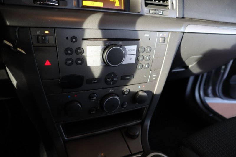 OPEL VECTRA 3.0 TURBO DIESEL DE 184 CV Y 6 VEL.